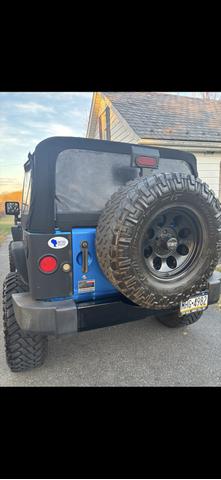 Photo of 2015 Blue Jeep Wrangler