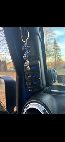 Photo of 2015 Blue Jeep Wrangler
