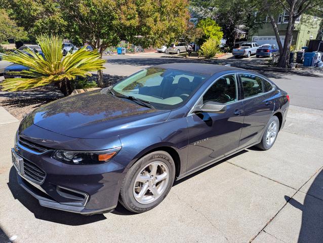 Photo of 2017 Blue Chevrolet Malibu