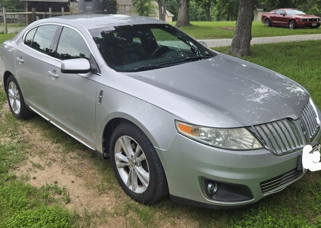 Photo of 2010 Silver Lincoln MKS