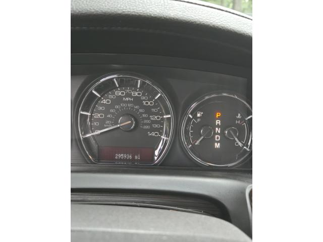 Photo of 2010 Silver Lincoln MKS