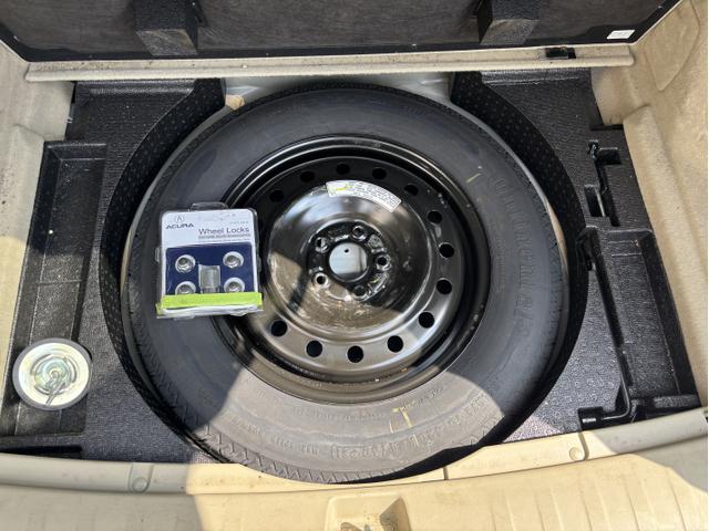 Photo of 2015 White Acura RDX