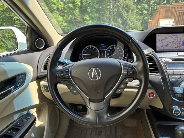 Photo of 2015 White Acura RDX