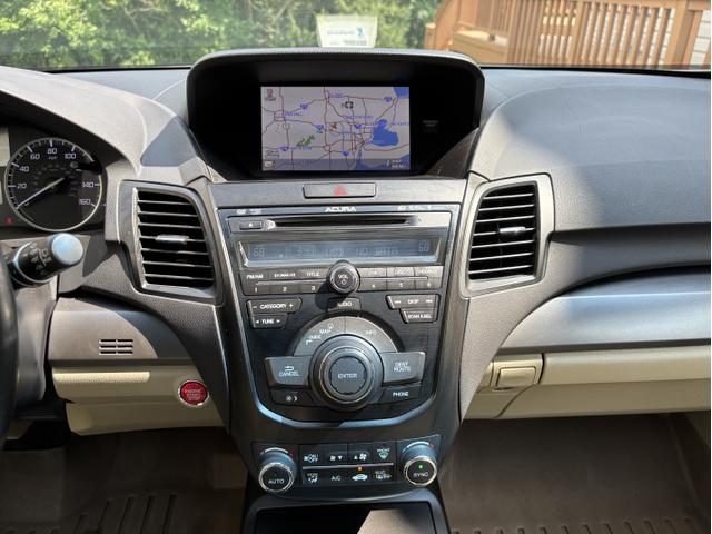 Photo of 2015 White Acura RDX