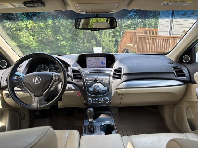 Photo of 2015 White Acura RDX