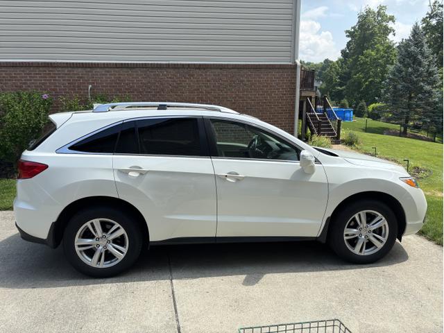 Photo of 2015 White Acura RDX