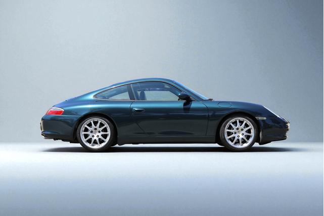Photo of 2003 Green Porsche 911