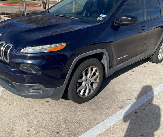 Photo of 2015 Blue Jeep Cherokee