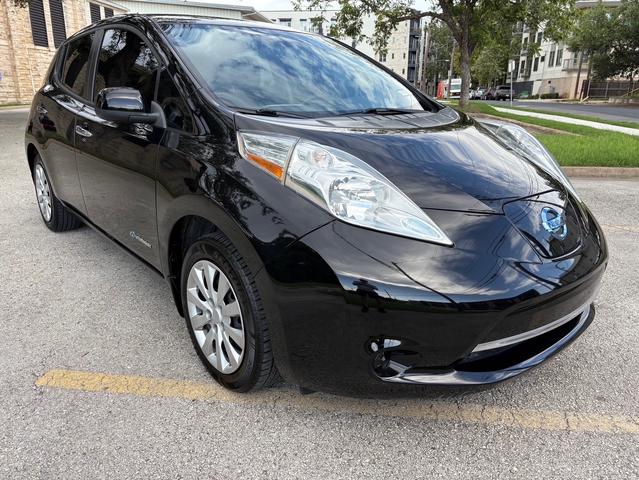 Photo of 2017 Black Nissan Leaf