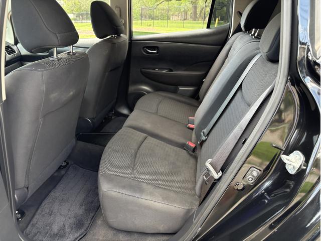 Photo of 2017 Black Nissan Leaf