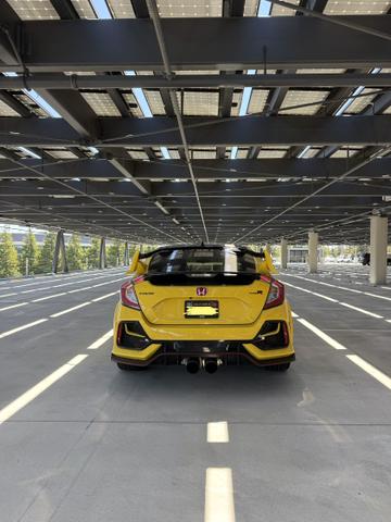 Photo of 2021 Yellow Honda Civic Type R