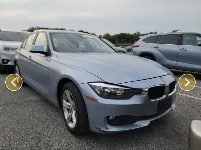 Photo of 2015 Blue BMW 320