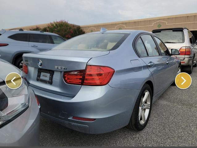 Photo of 2015 Blue BMW 320