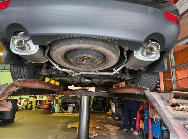 Photo of 2009 Gray Subaru Tribeca