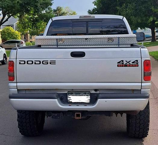 Photo of 2001 Silver Dodge Ram 1500