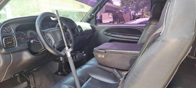 Photo of 2001 Silver Dodge Ram 1500