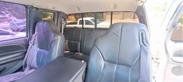 Photo of 2001 Silver Dodge Ram 1500