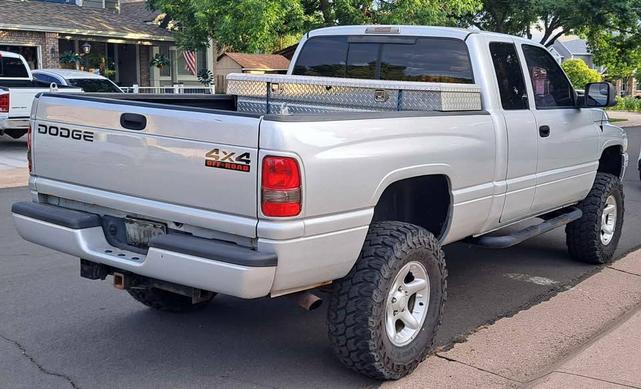 Photo of 2001 Silver Dodge Ram 1500