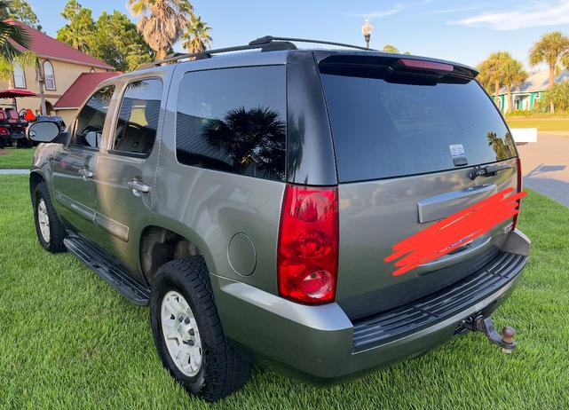 Photo of 2007 Gray GMC Yukon