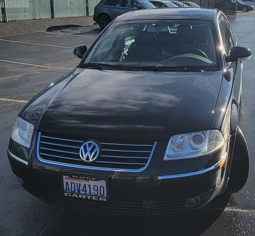 Photo of 2004 Blue Volkswagen Passat