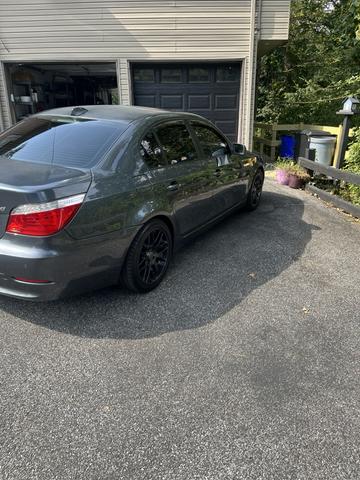 Photo of 2008 Gray BMW 535