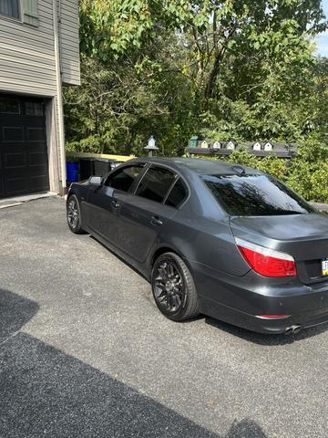 Photo of 2008 Gray BMW 535