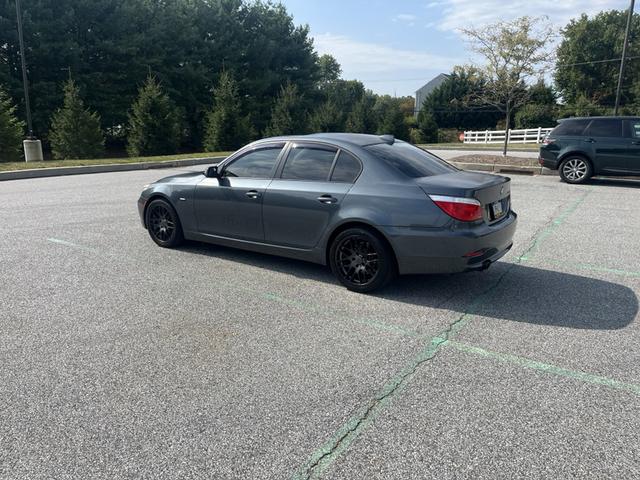 Photo of 2008 Gray BMW 535