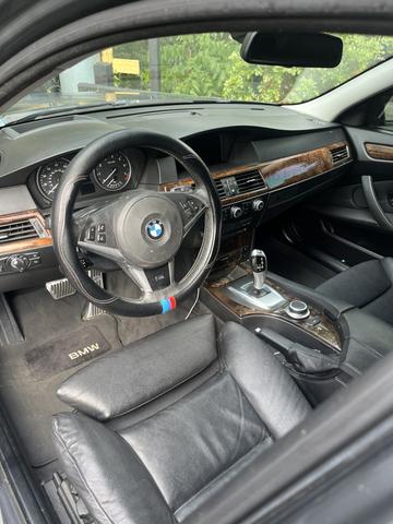 Photo of 2008 Gray BMW 535