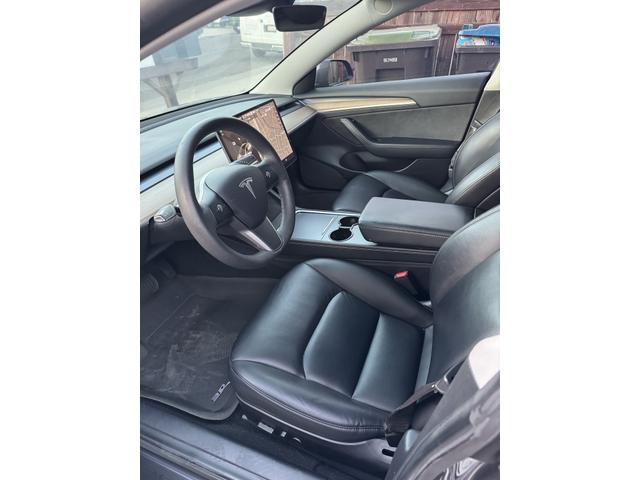 Photo of 2021 Gray Tesla Model 3