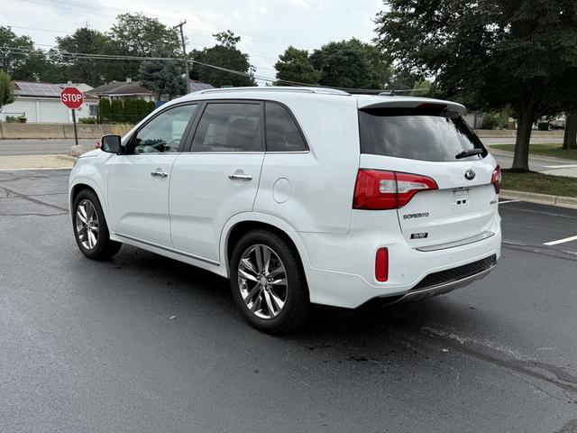 Photo of 2015 White Kia Sorento