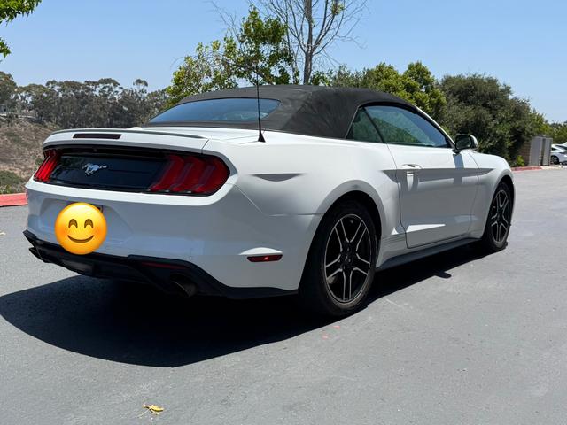 Photo of 2020 White Ford Mustang