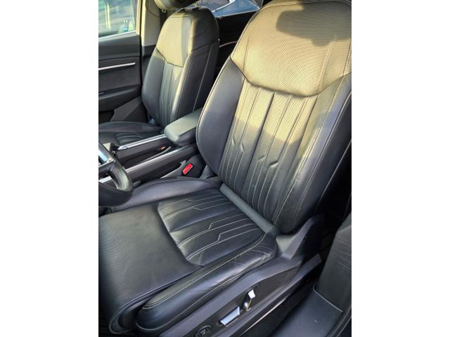 Photo of 2019 Gray Audi e-tron