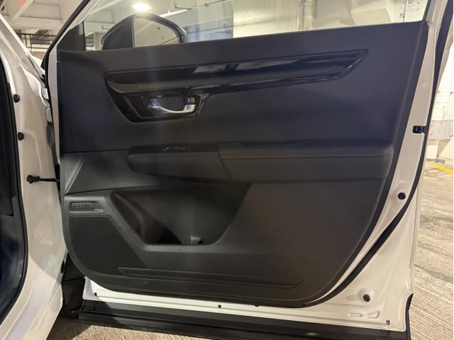 Photo of 2024 White Honda CR-V Hybrid