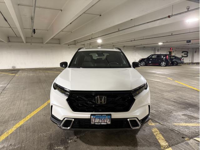 Photo of 2024 White Honda CR-V Hybrid