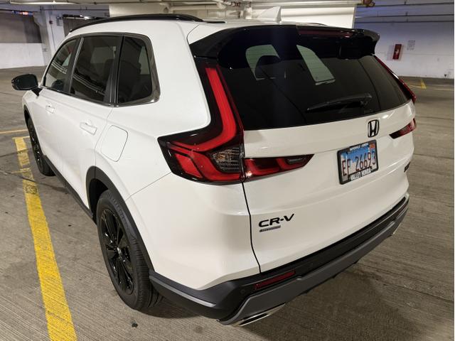 Photo of 2024 White Honda CR-V Hybrid