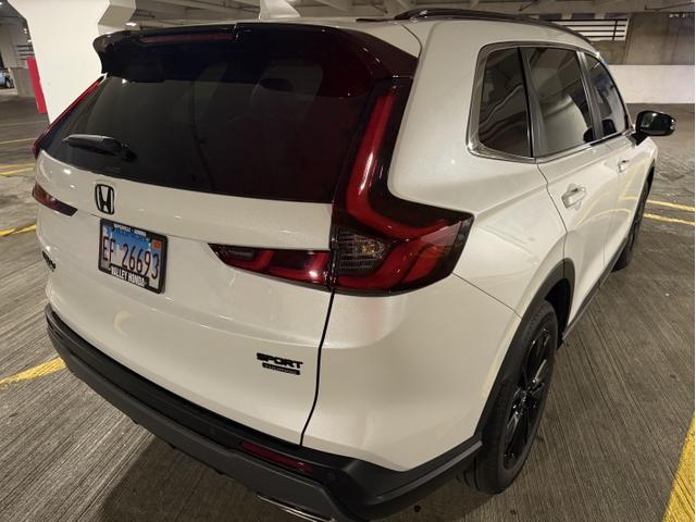 Photo of 2024 White Honda CR-V Hybrid