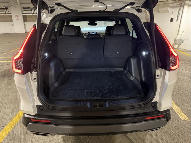 Photo of 2024 White Honda CR-V Hybrid