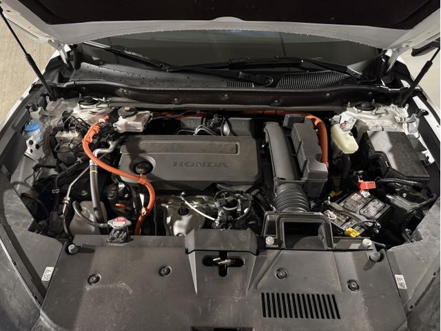 Photo of 2024 White Honda CR-V Hybrid