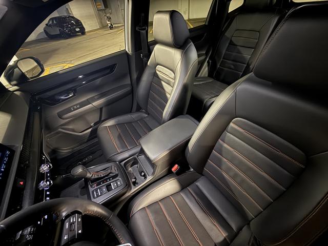 Photo of 2024 White Honda CR-V Hybrid