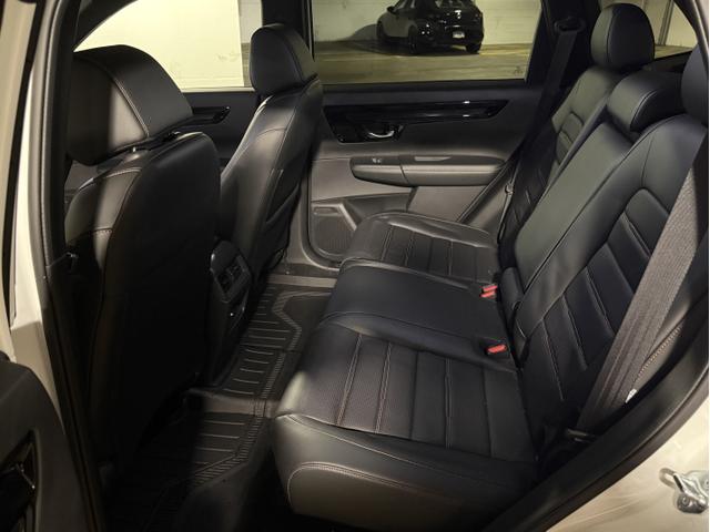 Photo of 2024 White Honda CR-V Hybrid