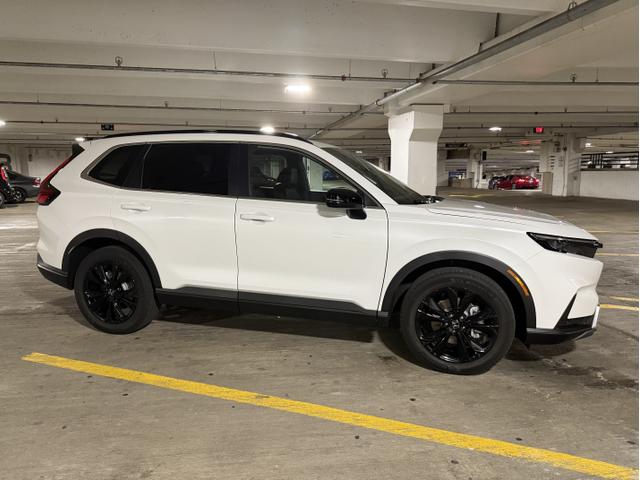 Photo of 2024 White Honda CR-V Hybrid