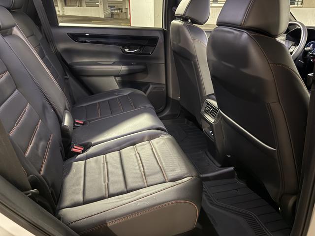Photo of 2024 White Honda CR-V Hybrid