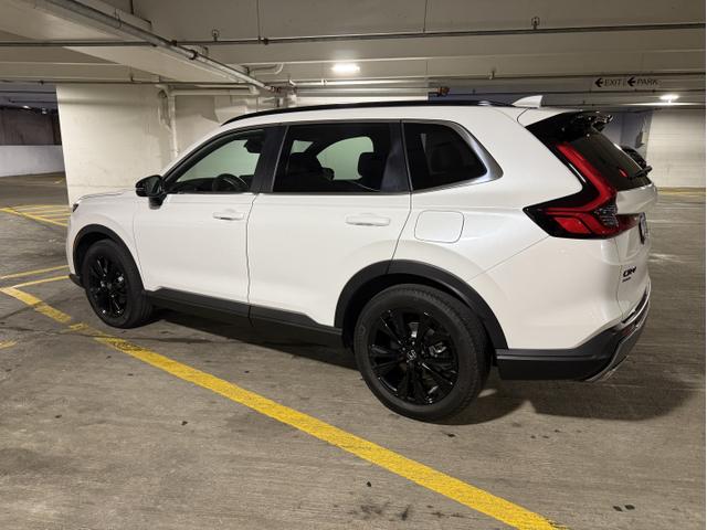 Photo of 2024 White Honda CR-V Hybrid