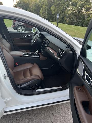 Photo of 2021 White Volvo S60 Recharge Plug-In Hybrid