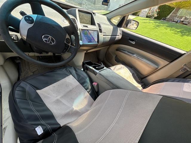 Photo of 2006 Gold Toyota Prius