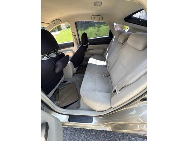 Photo of 2006 Gold Toyota Prius