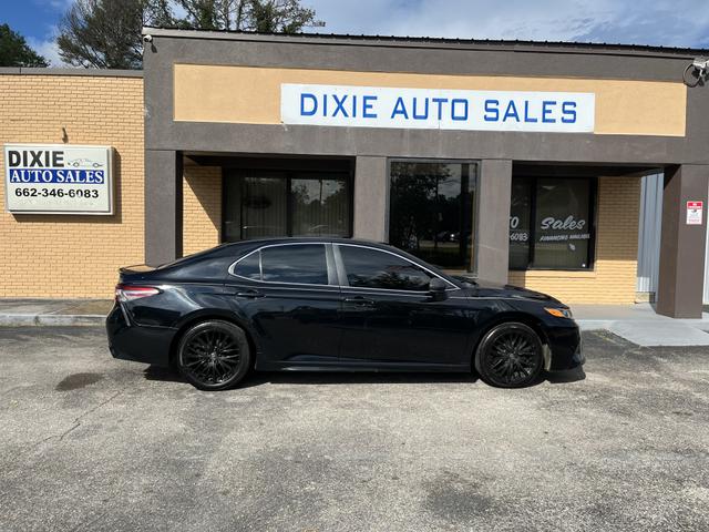 Photo of 2018 Black Toyota Camry