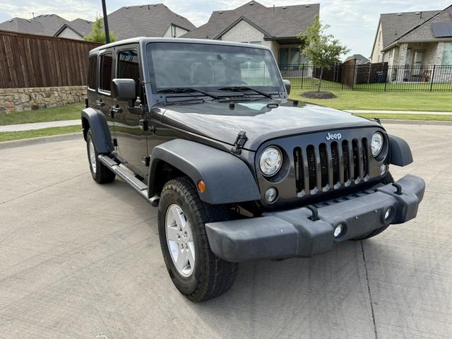 Photo of 2017 Gray Jeep Wrangler Unlimited