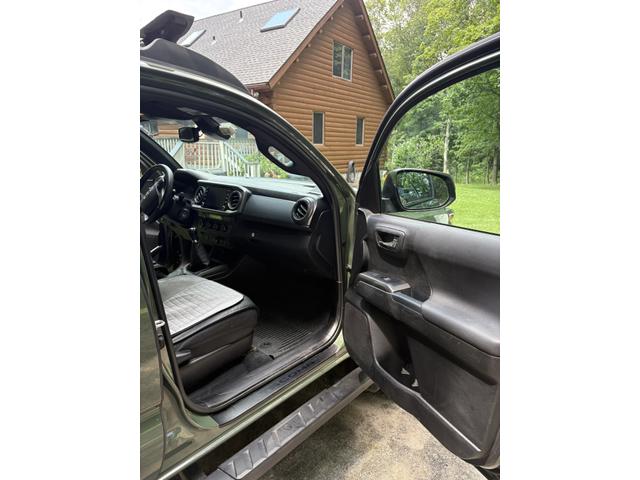 Photo of 2021 Green Toyota Tacoma