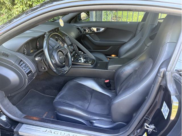 Photo of 2016 Black Jaguar F-TYPE